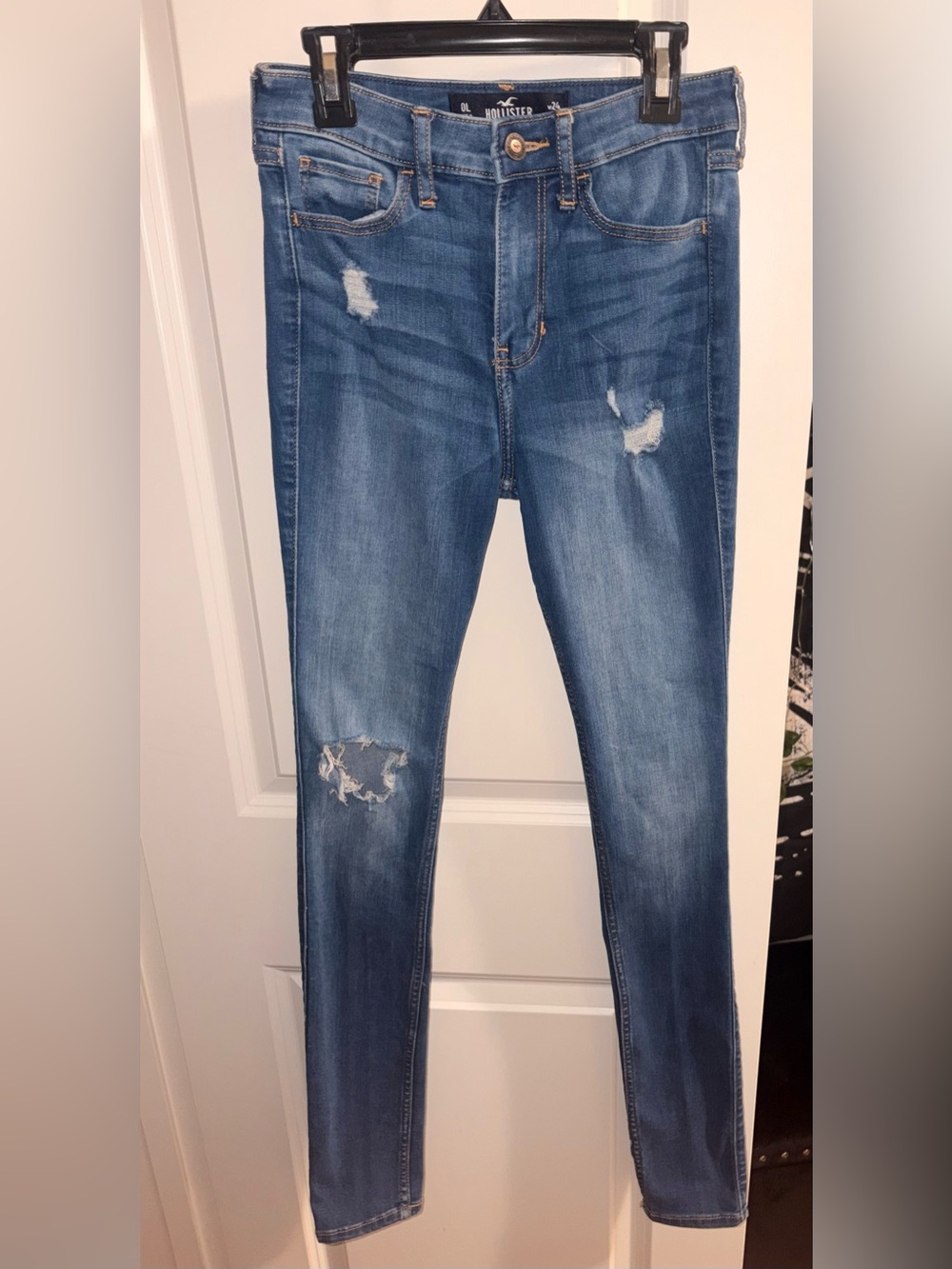 Hollister High-Rise Distressed Blue